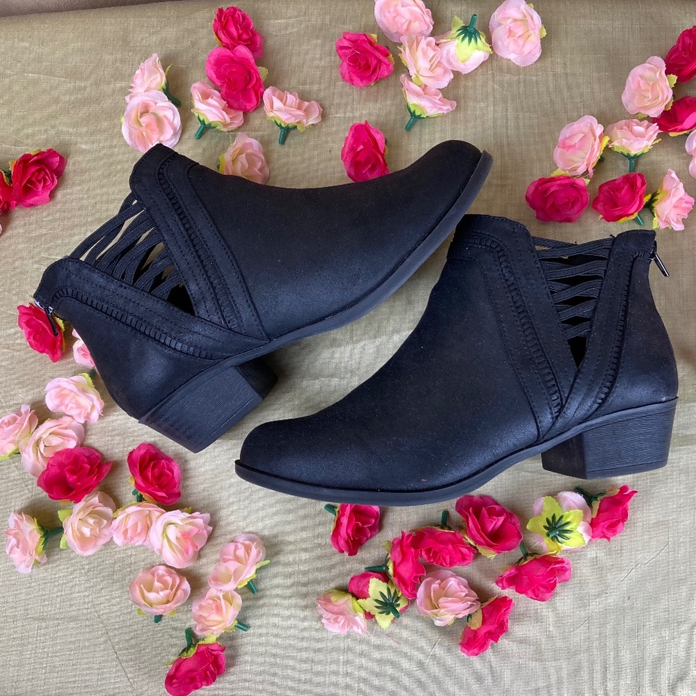 Lane Bryant Black Ankle Boots size 9W